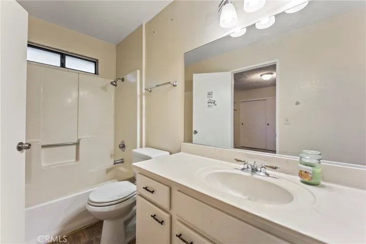 2nd primary bathroom