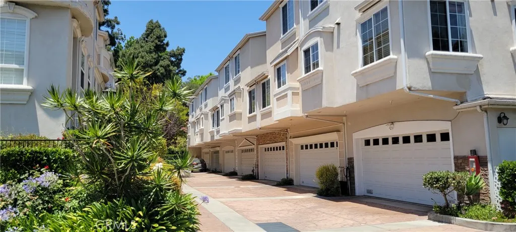 4110 W Kling, Burbank, California 91505