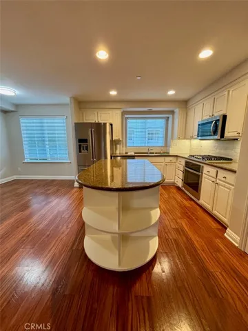 4110 W Kling, Burbank, California 91505