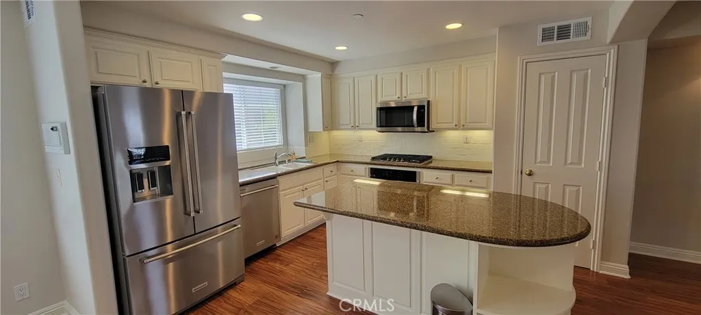 4110 W Kling, Burbank, California 91505