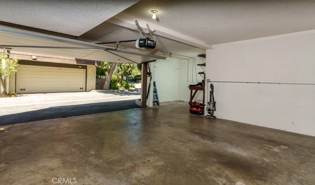 Garage with Workspace