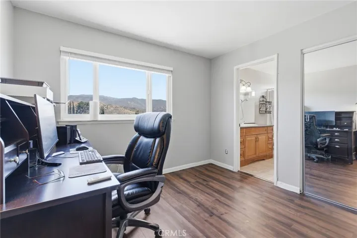 3rd Bedroom (Upstairs)