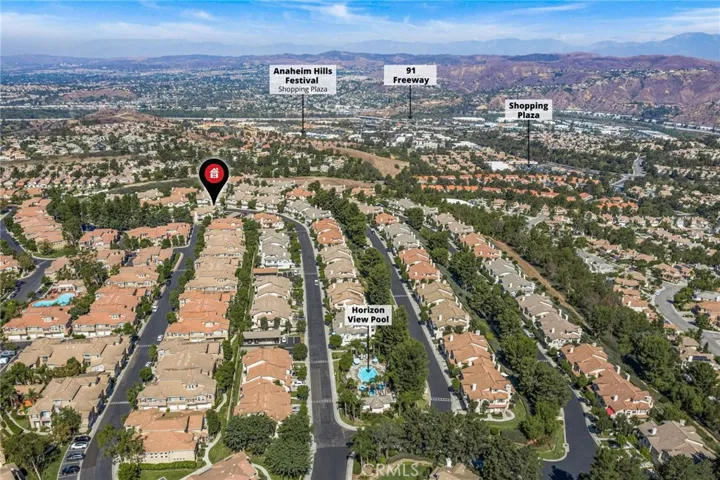 Close proximity to shopping and close access to 91 Fwy