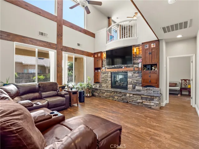 2686 Robinwood, Clovis, California 93611