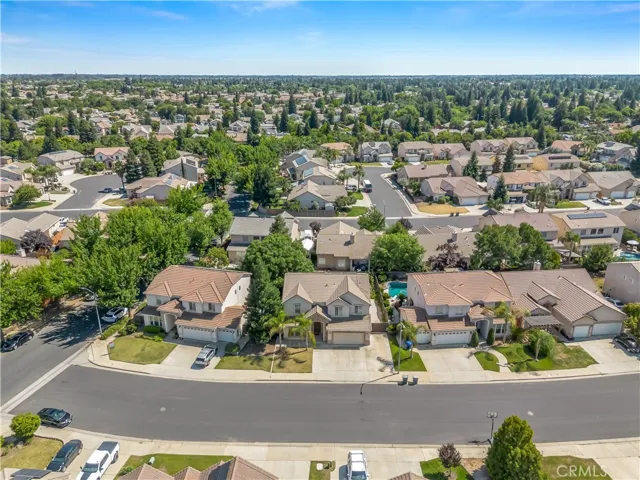 2686 Robinwood, Clovis, California 93611