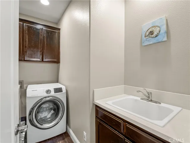 2686 Robinwood, Clovis, California 93611