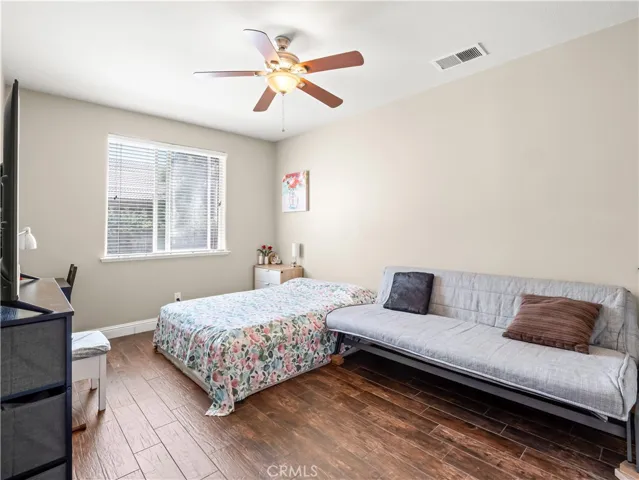 2686 Robinwood, Clovis, California 93611