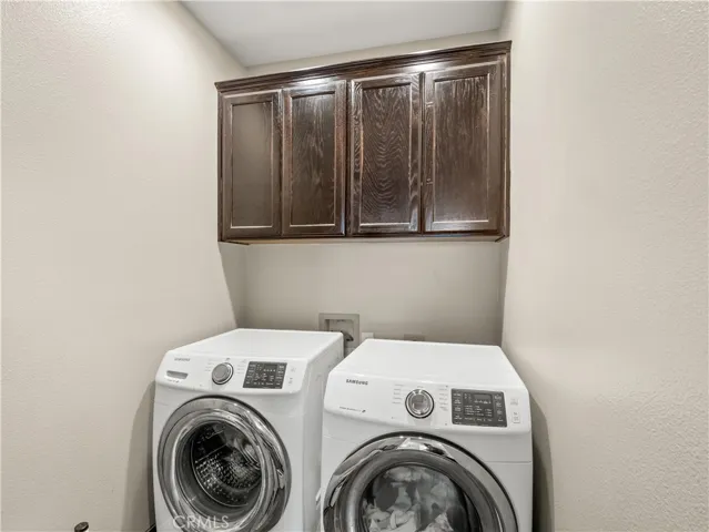 2686 Robinwood, Clovis, California 93611