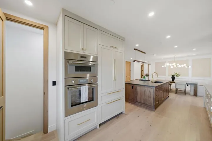 1548 Cypress Avenue, Burlingame, California 94010