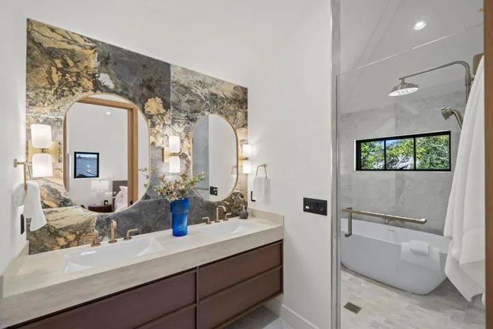 1548 Cypress Avenue, Burlingame, California 94010