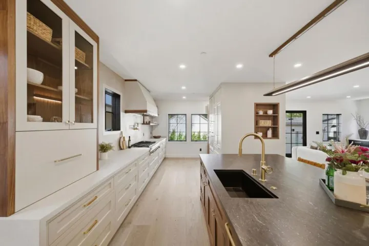 1548 Cypress Avenue, Burlingame, California 94010