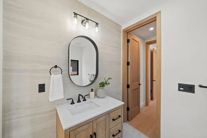1548 Cypress Avenue, Burlingame, California 94010