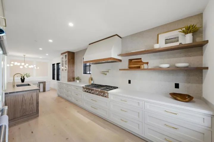 1548 Cypress Avenue, Burlingame, California 94010