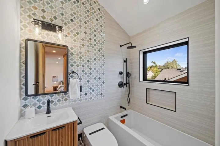 1548 Cypress Avenue, Burlingame, California 94010