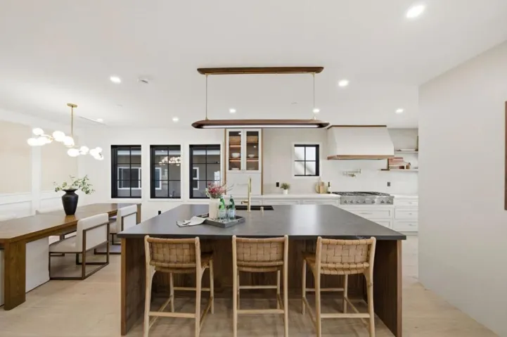 1548 Cypress Avenue, Burlingame, California 94010