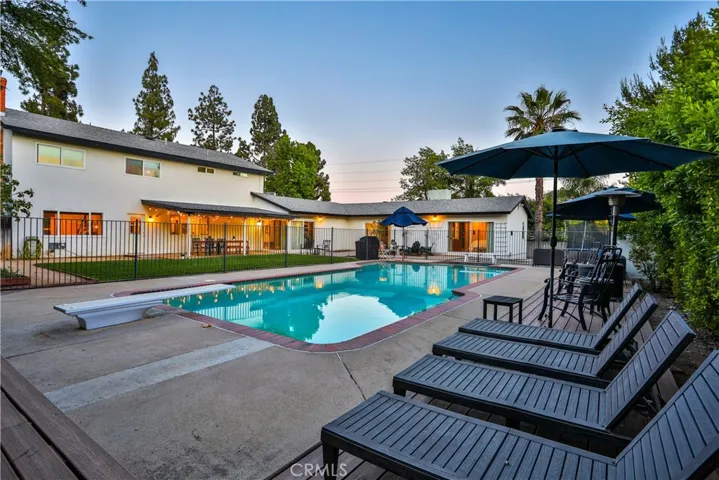2117 Oxford, Claremont, California 91711