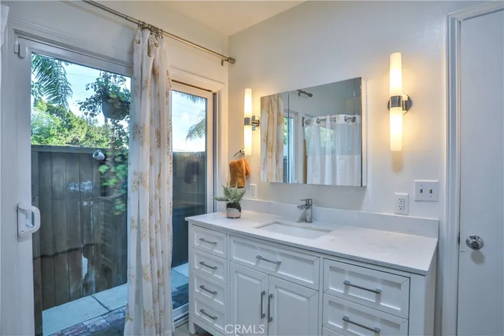 2117 Oxford, Claremont, California 91711