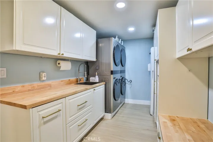 2117 Oxford, Claremont, California 91711