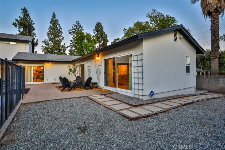 2117 Oxford, Claremont, California 91711