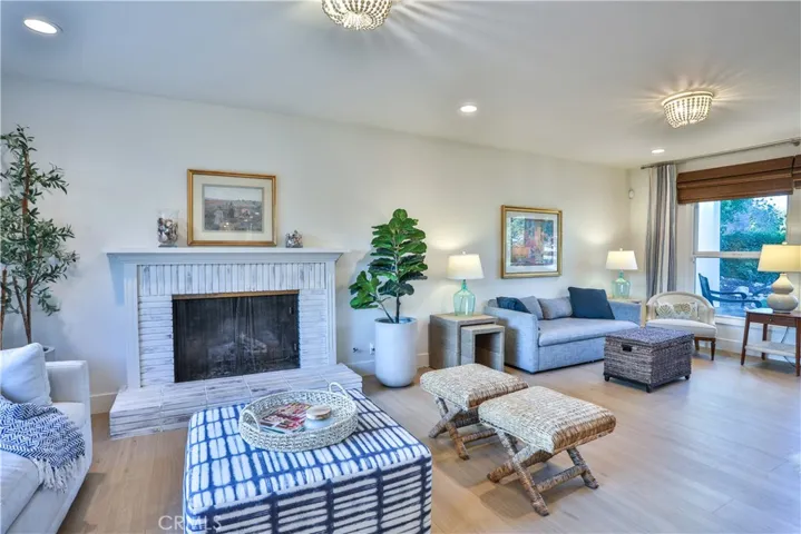 2117 Oxford, Claremont, California 91711