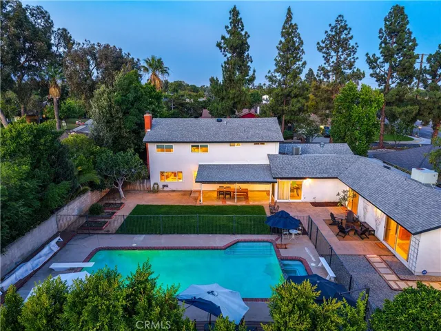 2117 Oxford, Claremont, California 91711