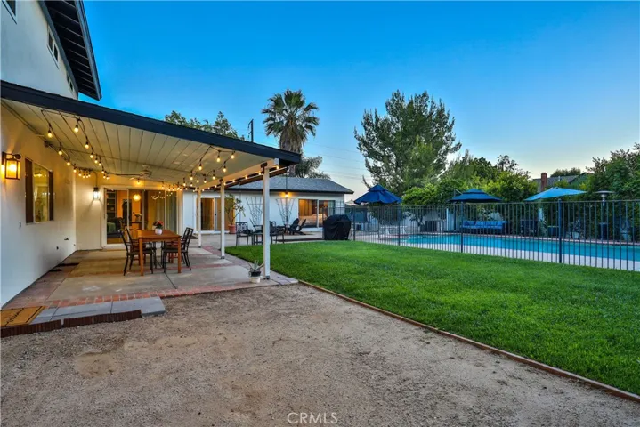 2117 Oxford, Claremont, California 91711