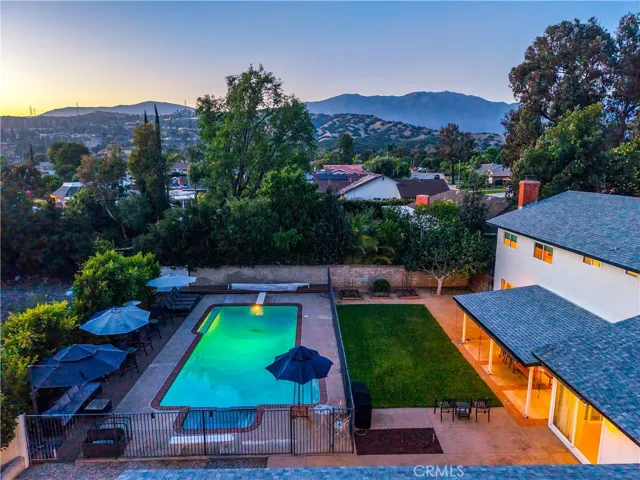 2117 Oxford, Claremont, California 91711