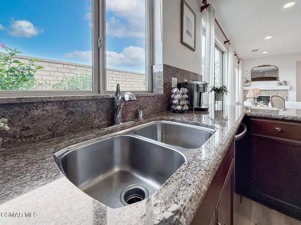 cKitchen and Dining5