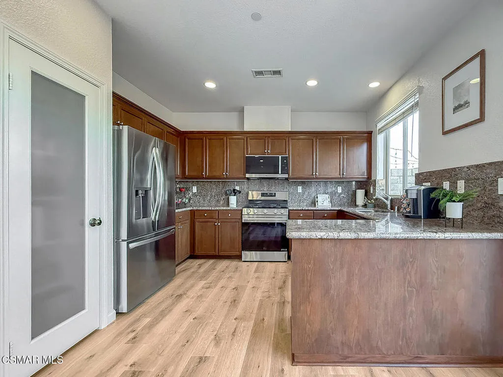 cKitchen and Dining1