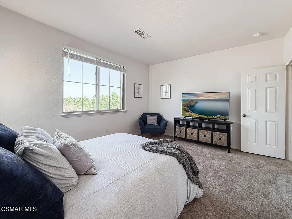iPrimary Bedroom Suite2