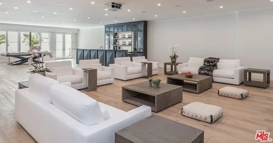 722 N Camden Drive, Beverly Hills, California 90210