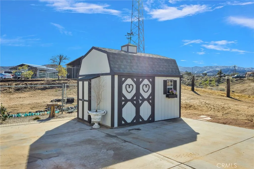5205 Snow Line, Phelan, California 92371 — photo 4