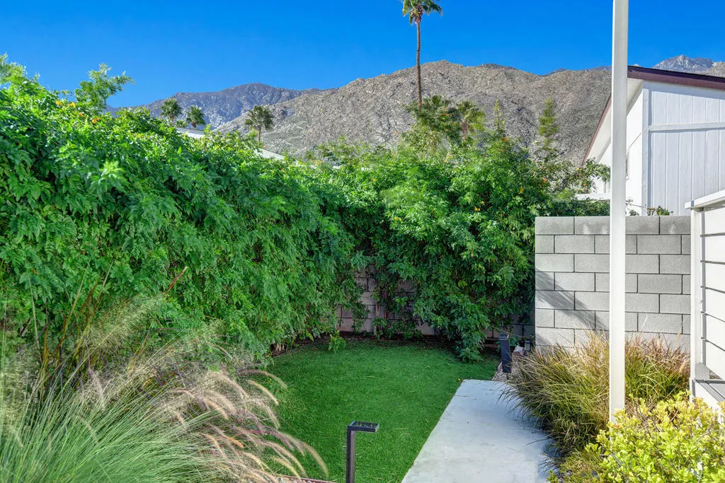 GRASS SPOT TO VIEW.jpg mls