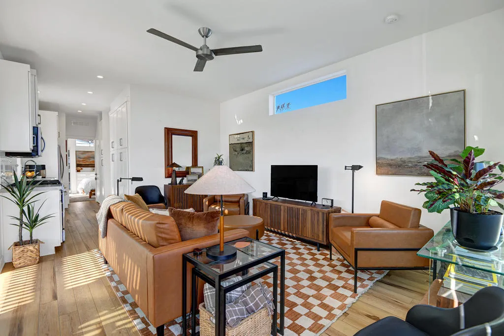 LIVING SPACE REVERSE.jpg mls