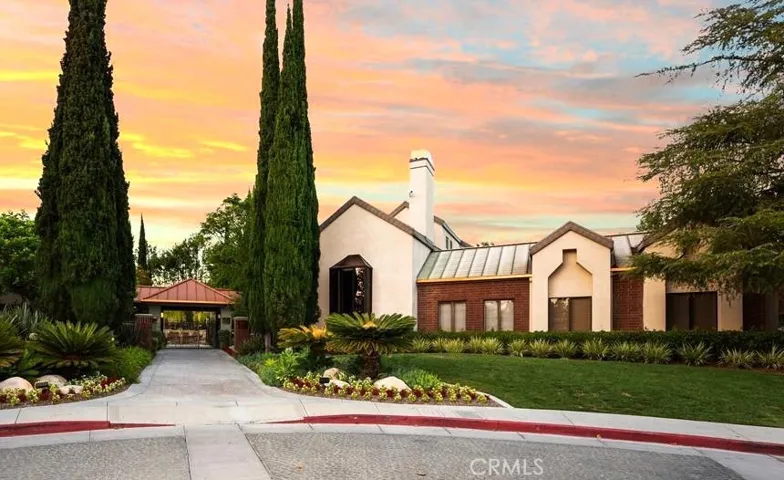 22661 Teakwood, Mission Viejo, California 92692