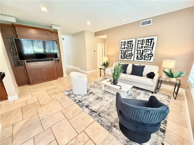 22661 Teakwood, Mission Viejo, California 92692