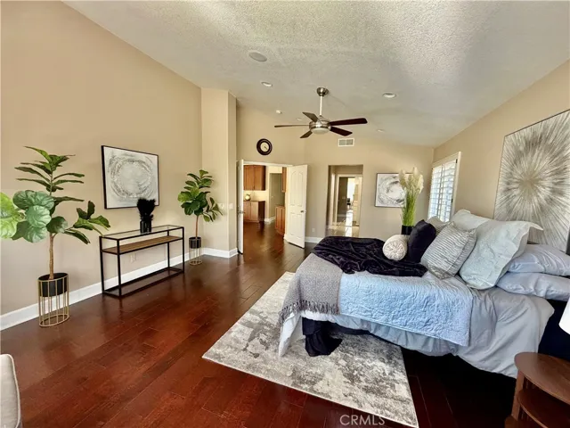 22661 Teakwood, Mission Viejo, California 92692