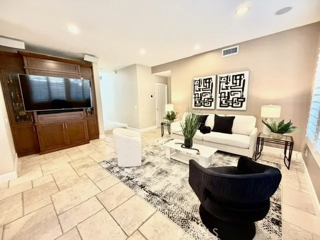 22661 Teakwood, Mission Viejo, California 92692