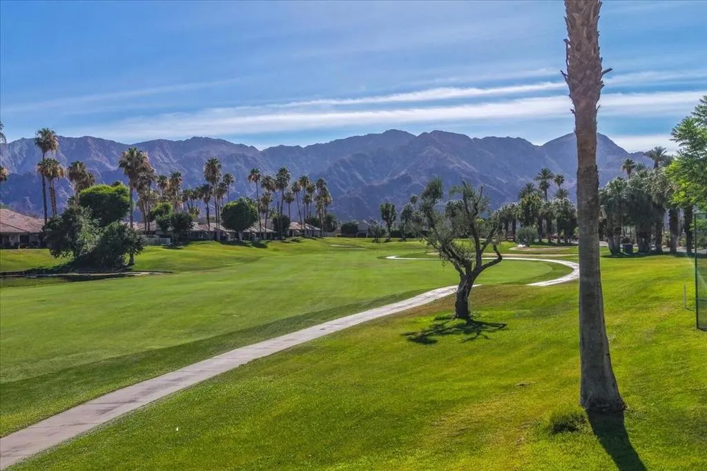 26-Duna La Quinta Community (1)