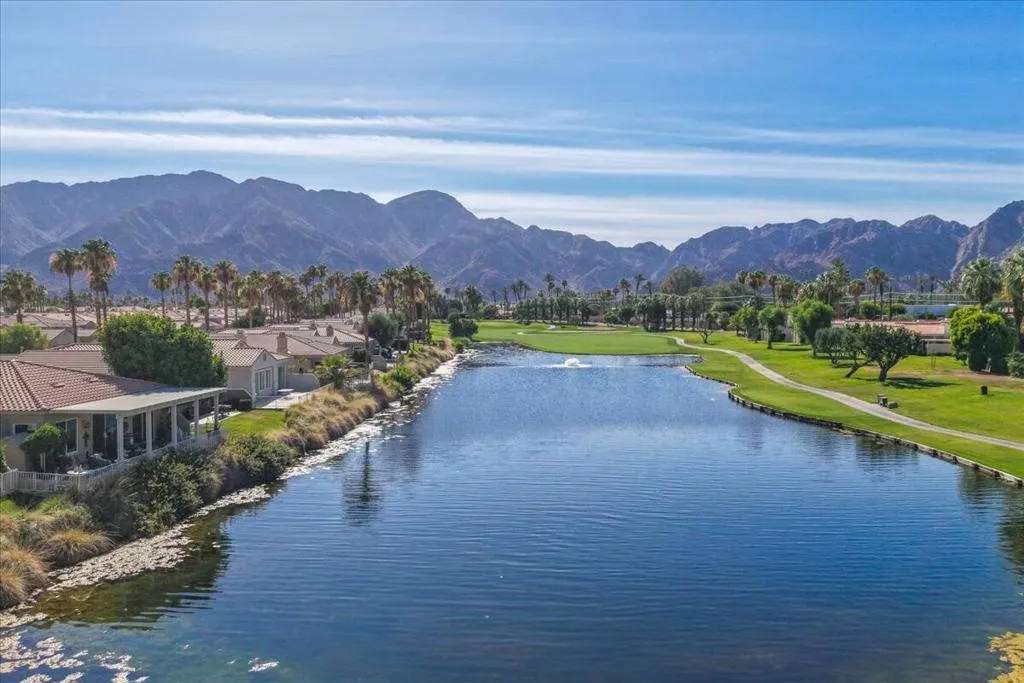 30-Duna La Quinta Community (5)