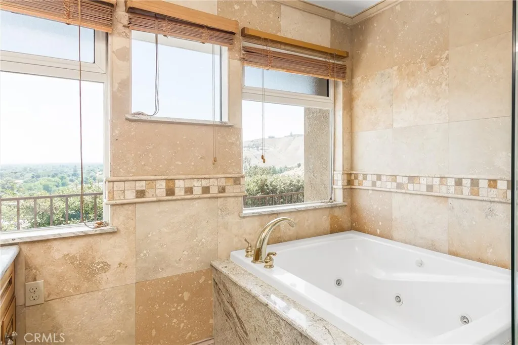 Shared full bath