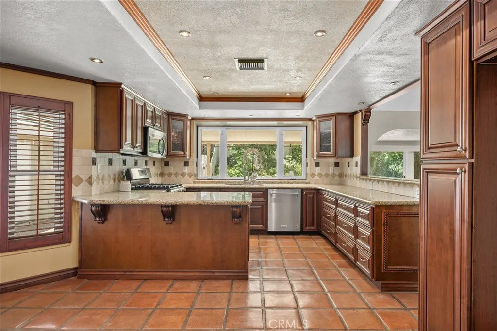 kitchen and breakfast nook
