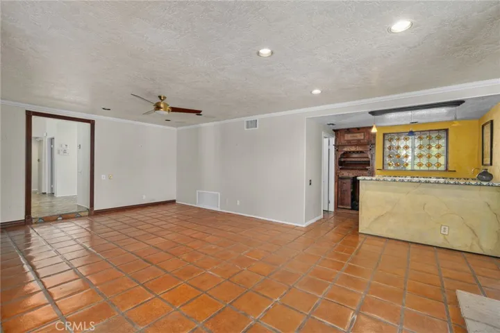Family room with wet bar
