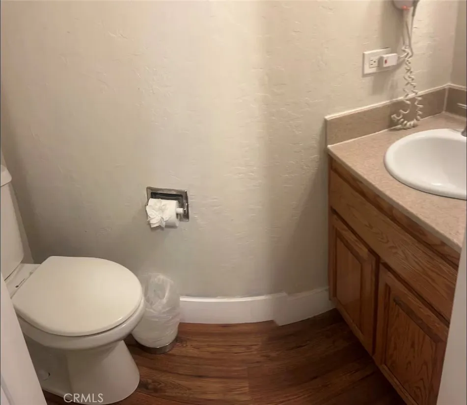 1/2 bath