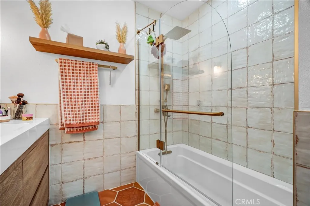 Master Bathroom upstairs