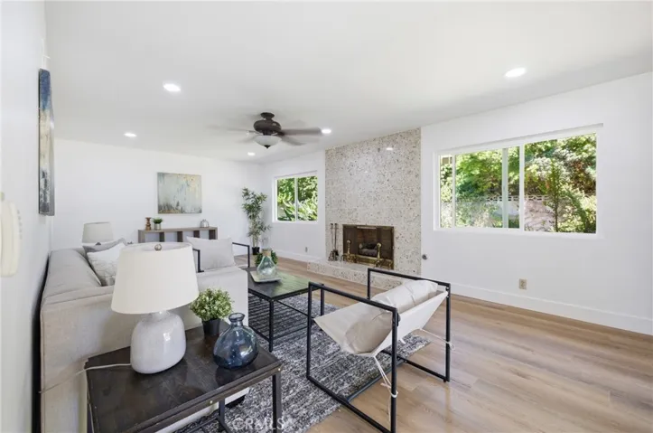 537 Redlands, Claremont, California 91711
