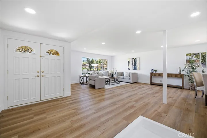 537 Redlands, Claremont, California 91711