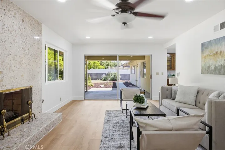 537 Redlands, Claremont, California 91711