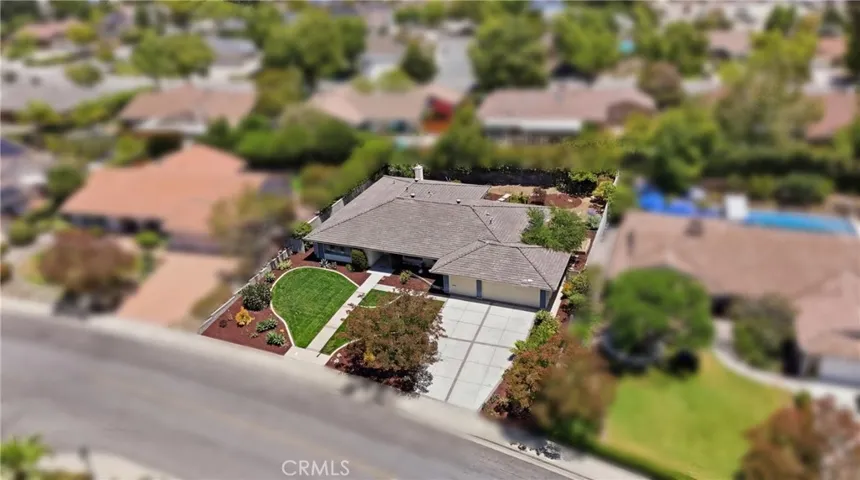 537 Redlands, Claremont, California 91711