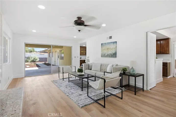537 Redlands, Claremont, California 91711